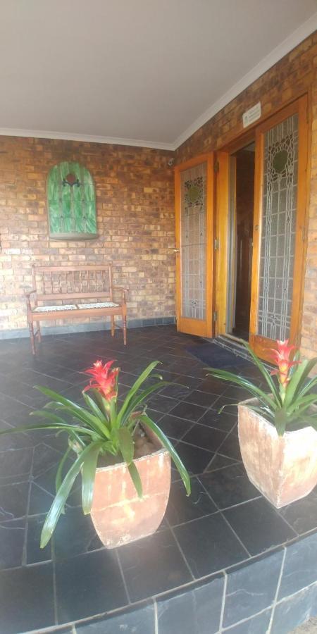 Grace Place BnB Pretoria Bed & Breakfast Exterior foto
