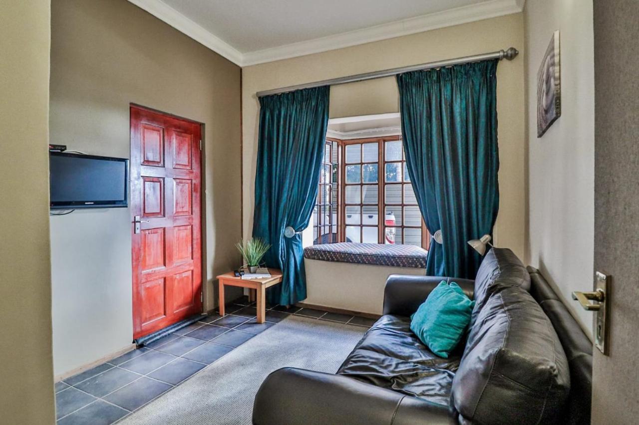 Grace Place BnB Pretoria Bed & Breakfast Exterior foto